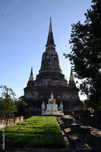 Buddhistischer Tempel und Buddhastatue in Asien