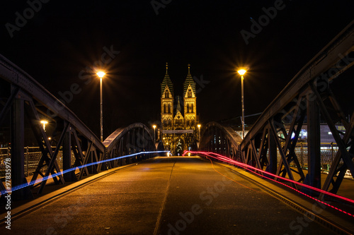 Herz-Jesu-Kirche und Blaue Br  cke Freiburg