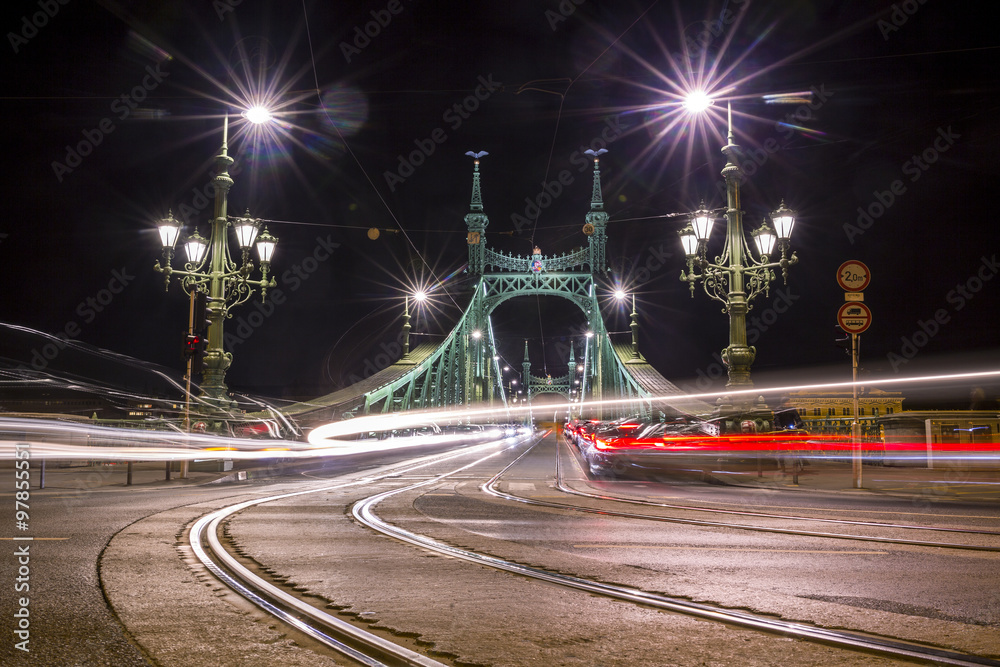 Chain Bridge in Budapest, Hungary - obrazy, fototapety, plakaty 