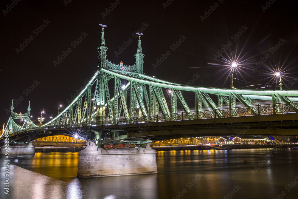 Obraz premium Chain Bridge in Budapest, Hungary