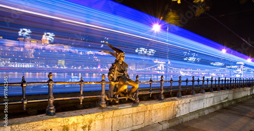 The Litlle Princess statue in Budapest