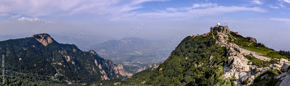 Tai Shan, einer der fünf heiligen Berge des Daoismus