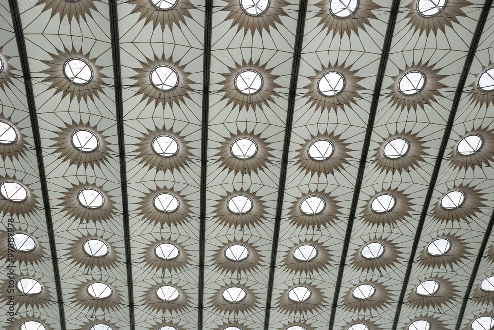 Obraz premium KYIV, UKRAINE - October 04:Hanging translucent roof of The Olym