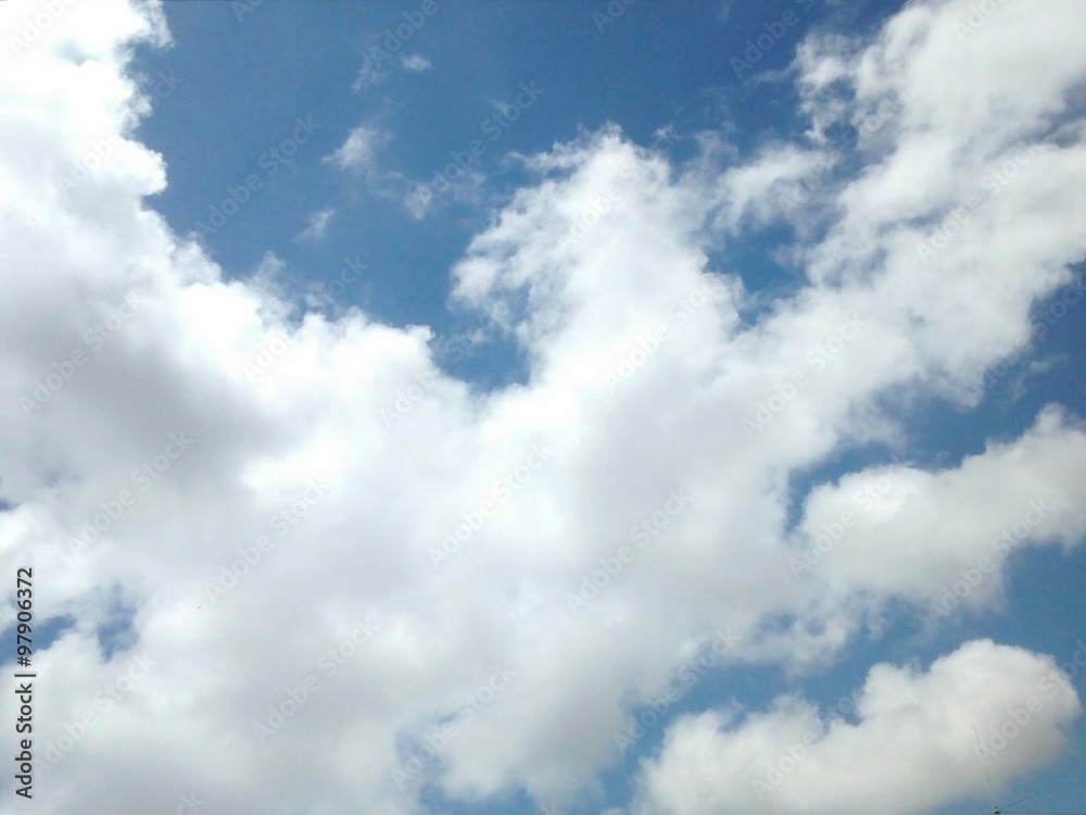 Nuvens em forma de águia Nuvens em forma de águia