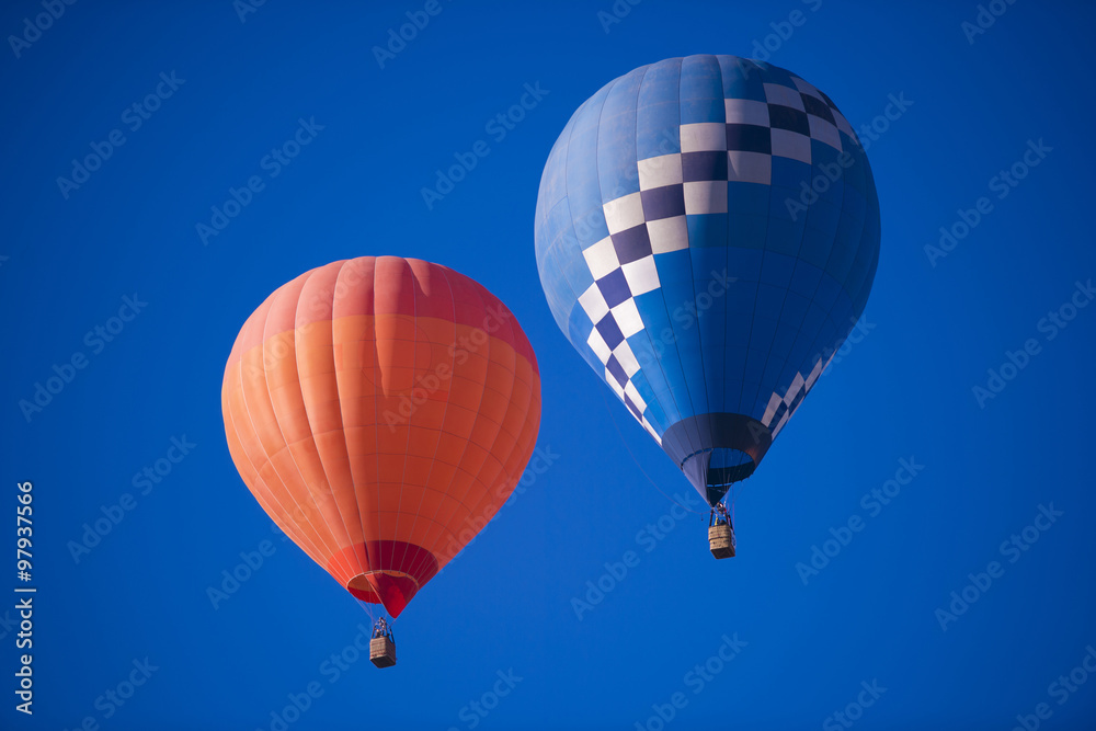 Naklejka premium Colorful Hot Air Balloons in Flight
