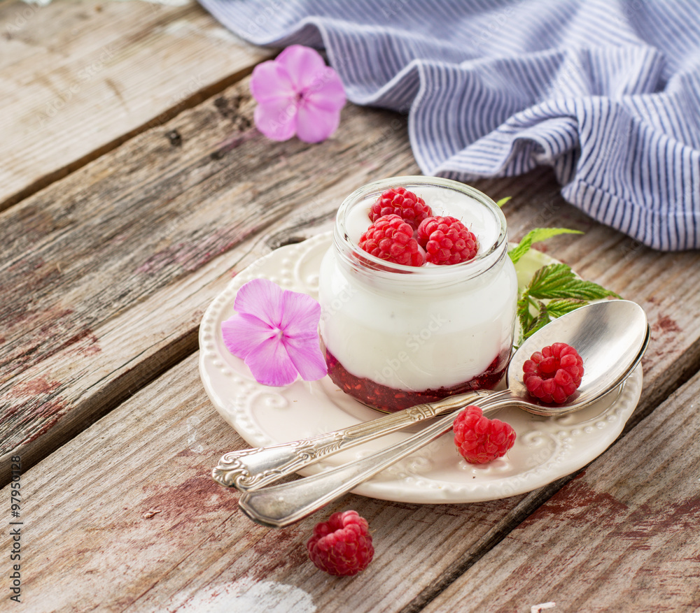 Natural yogurt with fresh raspberries Natural yogurt with fresh raspberries