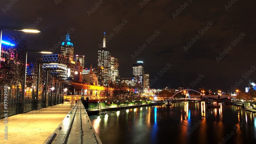 Bridge across the yarra river at night in Melbourne city, South bank, Australia