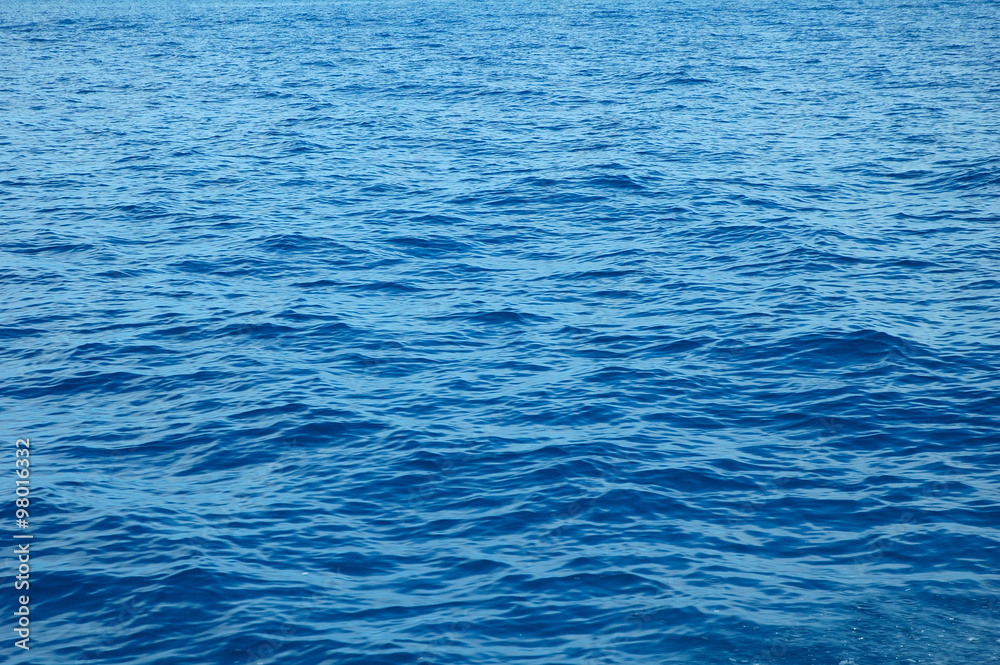 Obraz premium Water waves in day light