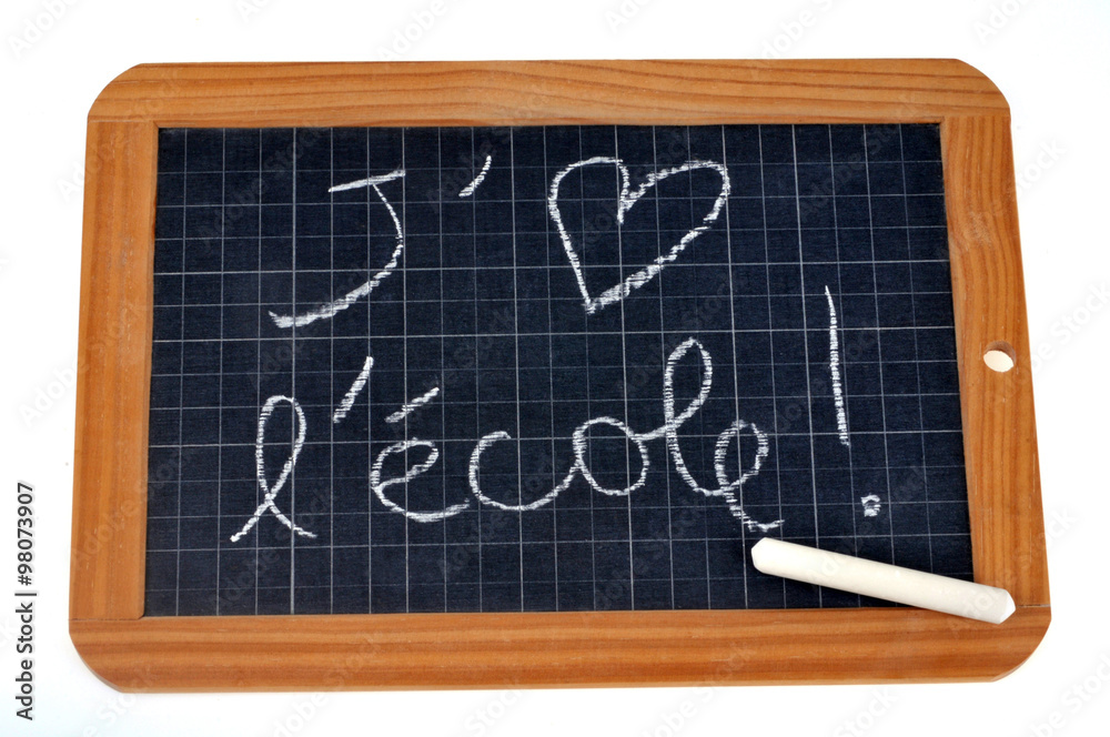 J'aime l'école écrit sur une ardoise J'aime l'école écrit sur une ardoise