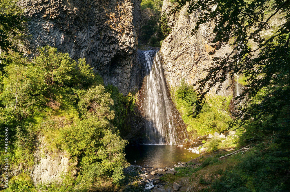 Fototapeta premium Cascade du Ray Pic (Raypic) en Ardèche