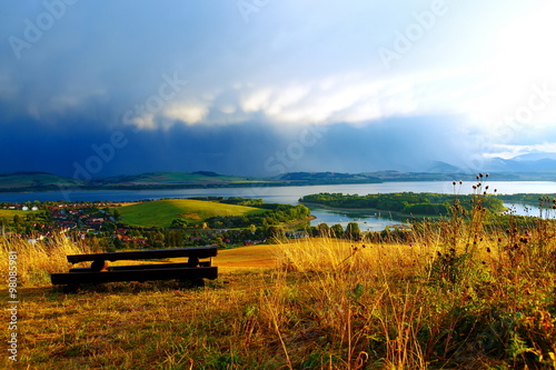 Fotografía Beautiful landscape, lake with village