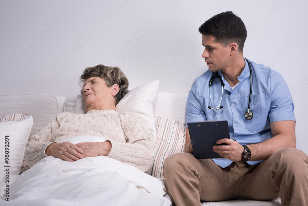 Obraz premium Suffering geriatric ward patient