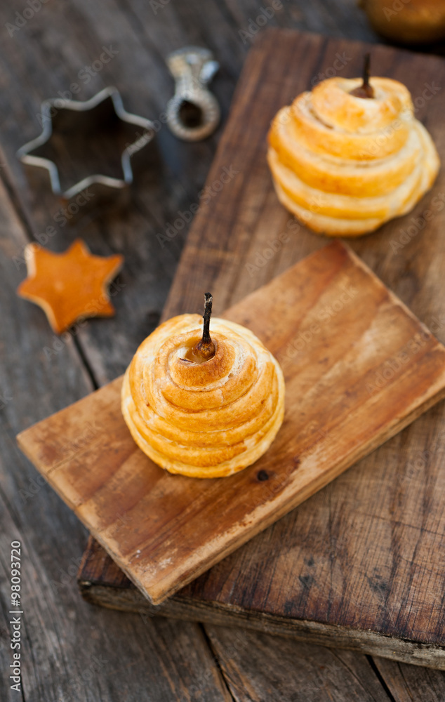 Pear baked in pastry Pear baked in pastry