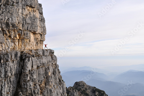 X auf alpinen Steig photo