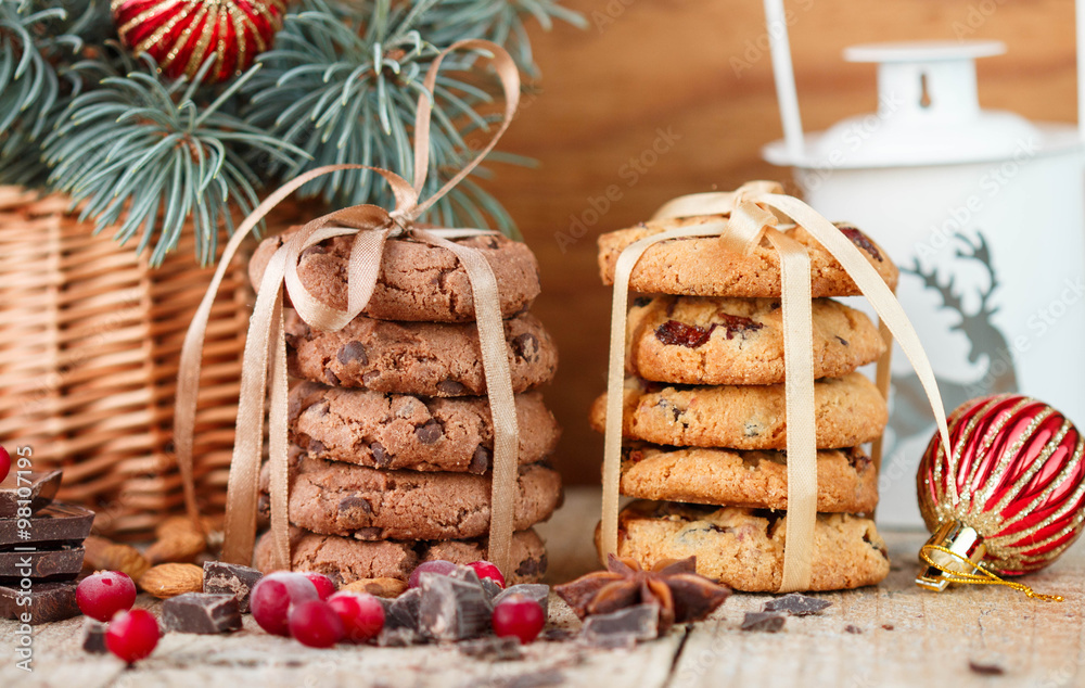 Fototapeta premium Chocolate cookies and biscuits with cranberries. Christmas gifts