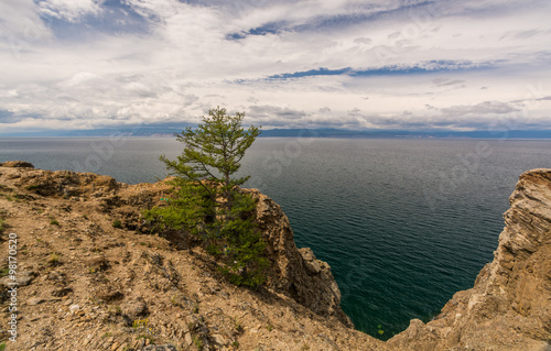 The Lake Baikal. Mountains, Islands and waves. Russia.Озеро Байкал. Горы, острова и волны. Россия.