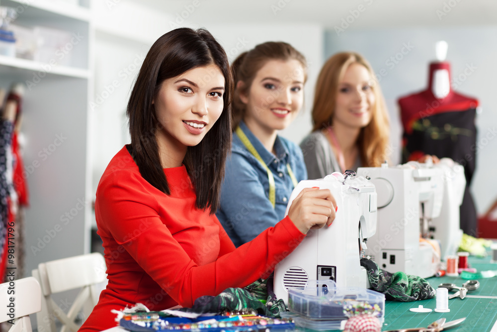Fotografie Women in a sewing workshop