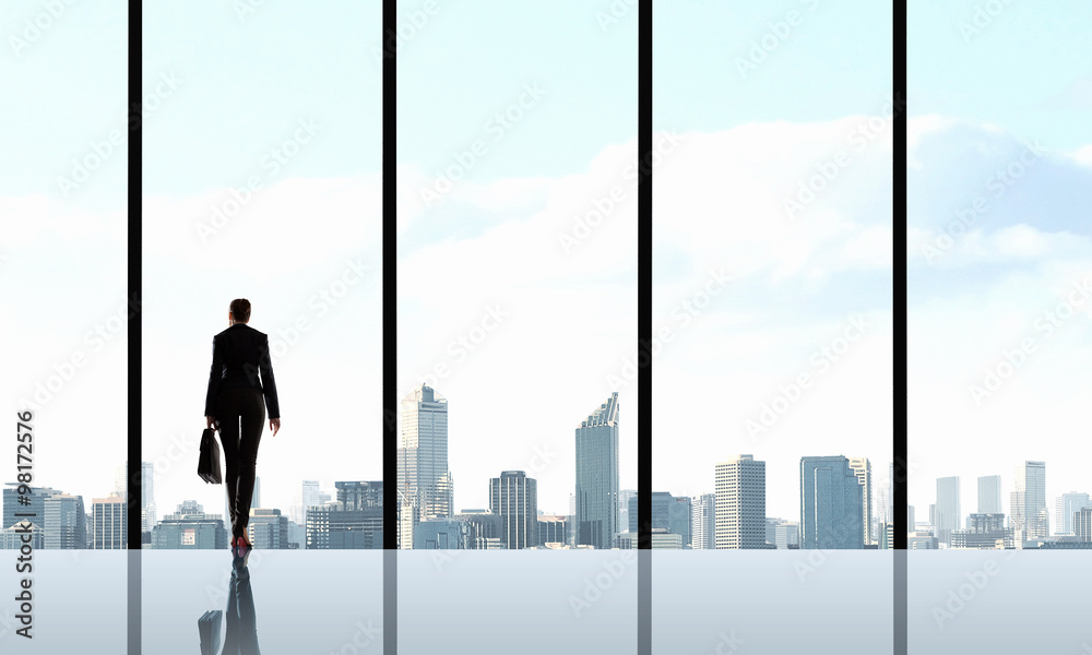 Fototapeta premium Facing next successful day