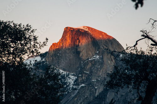 Fototapeta Naklejka Na Ścianę i Meble -  Winter Sunset over Half-Dome in Yosemite 