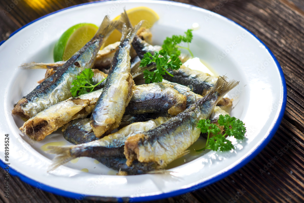Sardines with lemon and olive oil Sardines with lemon and olive oil