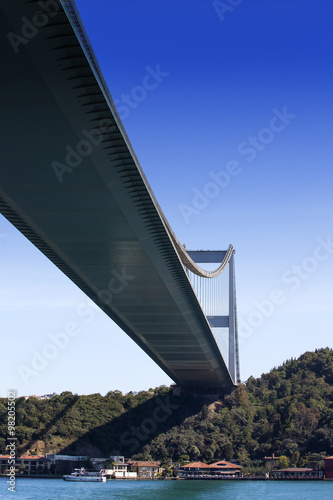 Istanbul Bosphorus Bridge © lester120