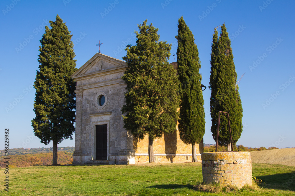 Cappella della Madonna di Vitaleta in Val d'Orcia, Toscana
