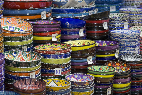 Traditional Turkish ceramics on the Grand Bazaar © Curioso.Photography