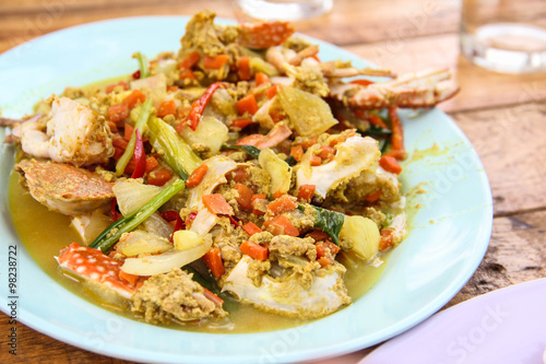 Stir-Fried crab with Garlic, Peper, Curry Powder.