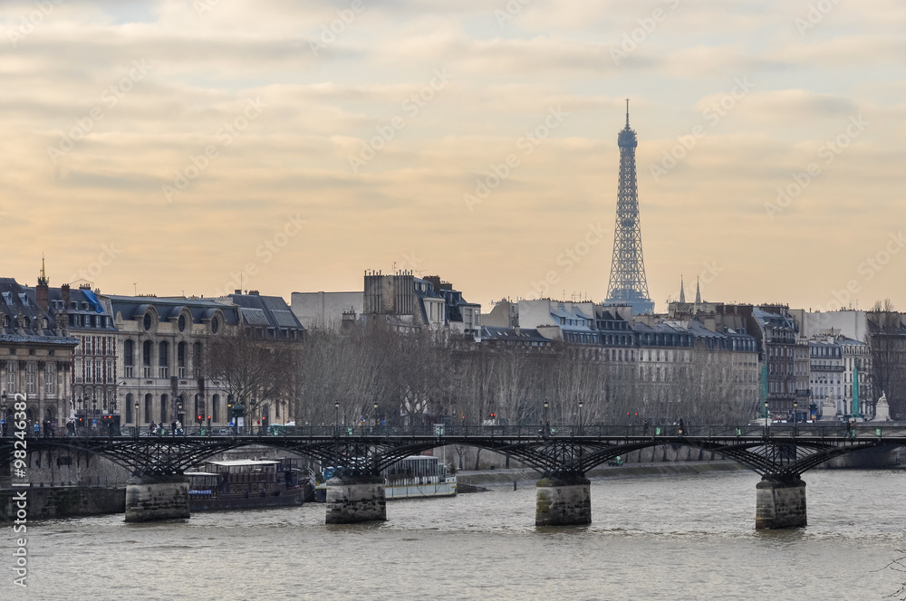 Fototapeta premium The Pont des Arts in Paris