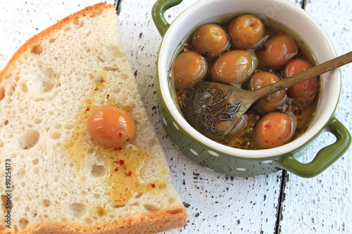 Green Olives and Olive Oil with Bread