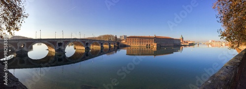 Panorama de la Garonne à Toulouse, France