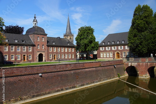 Ahaus, NRW, Vorhof vom Wasserschloß Ahaus, photo