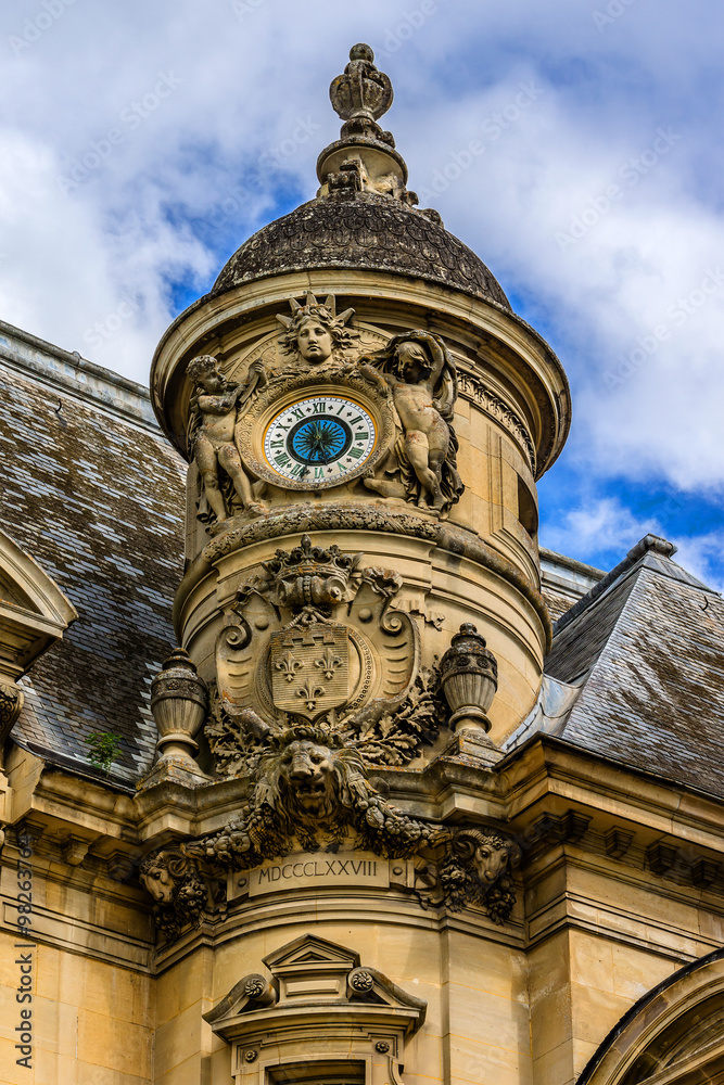Fototapeta premium Architectural fragments of famous Chateau de Chantilly (1560).