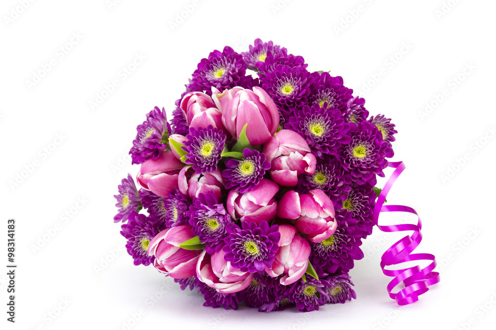 Obraz premium Bouquet made of tulips and chrysanthemum flowers