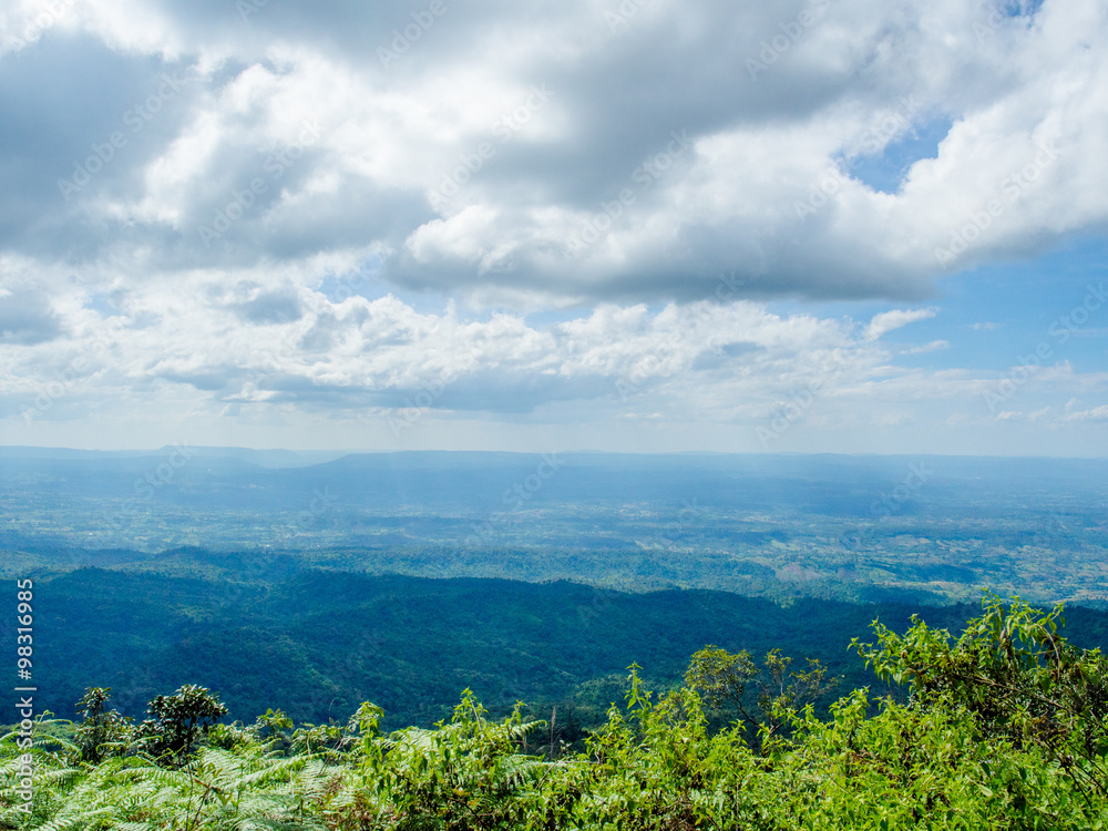 Obraz premium Green Mountain with Clear Blue Sky