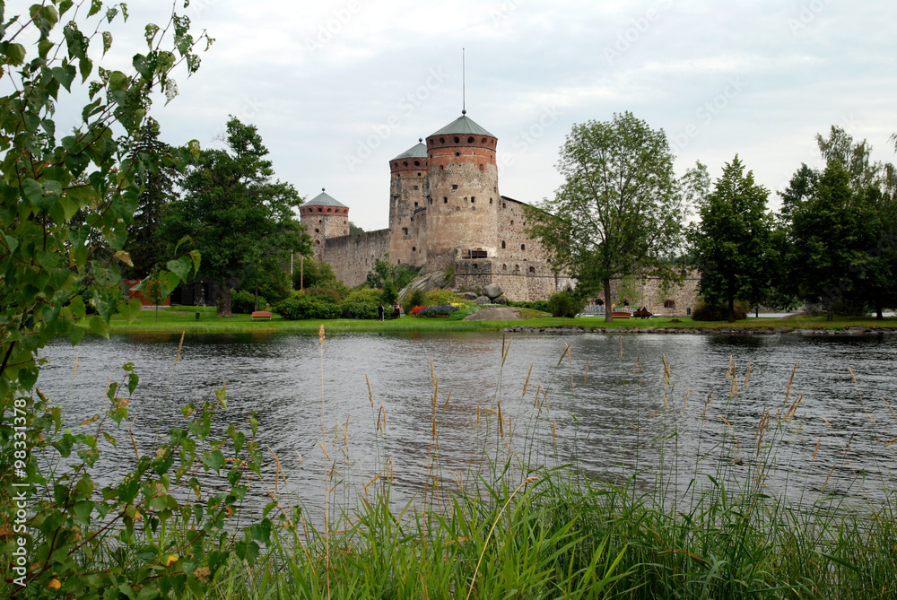 Fototapeta premium Burg Olavinlinna in Savonlinna, Finnland 
