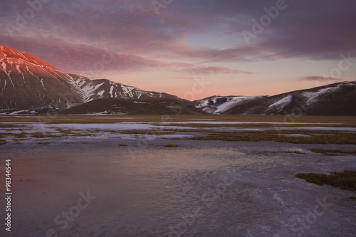 Sfumature colorate nel cielo al tramonto