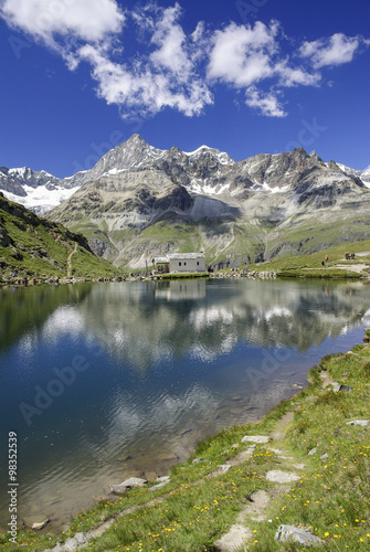 Fototapeta Naklejka Na Ścianę i Meble -  Zermatt - Schwarzseeparadies-Maria zum Schnee