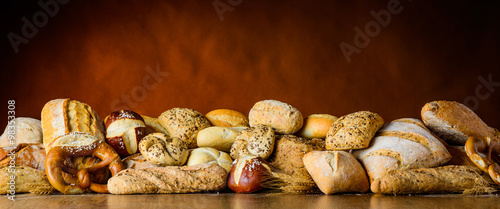 bread and bun pile