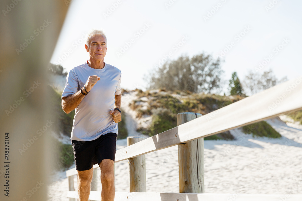 Healthy running man 