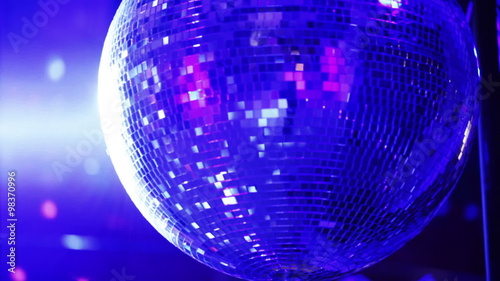 Disco mirror ball