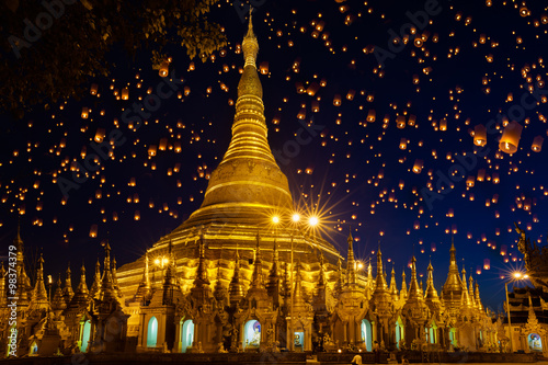 Fényképezés Shwedagon pagoda