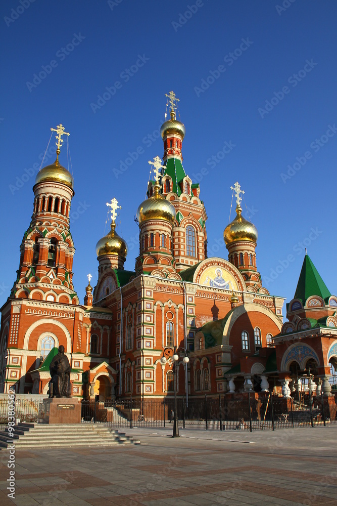 Obraz premium Cathedral of the Annunciation in Yoshkar-Ola. Russia, Republic of Mari El