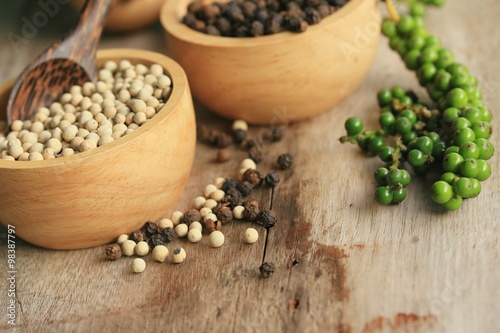 Fototapeta Naklejka Na Ścianę i Meble -  Green seeds with dried pepper