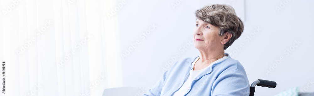 Obraz premium Woman on wheelchair