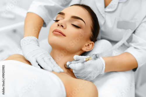 Face Skin Care. Diamond Microdermabrasion Peeling Treatment, Bea