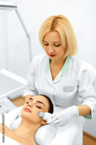 Skin Care. Ultrasound Cavitation Facial Peeling. Skin Cleansing
