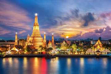 Keuken achterwand Bangkok Wat Arun verlicht in nacht  © sahachat