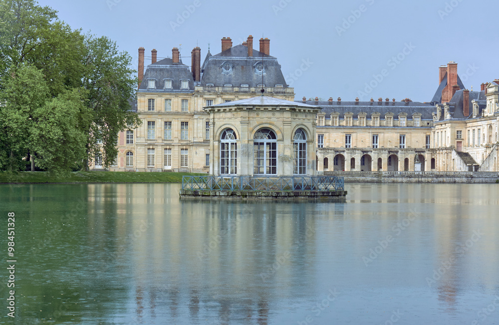 Park and royal residence in Fontainebleau, France .