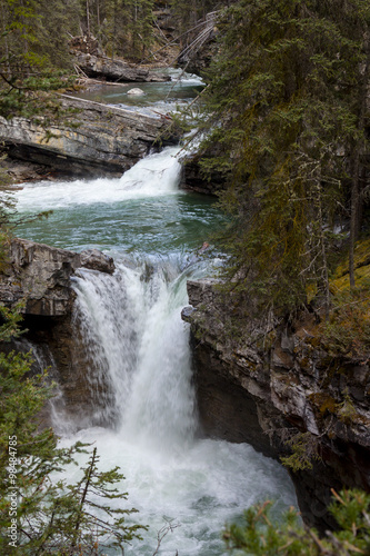 Fototapeta Naklejka Na Ścianę i Meble -  Scenic Johnston Canyon and Waterfalls in Banff NP